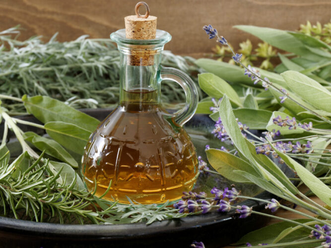 Natural & Homemade Cleaners Image
